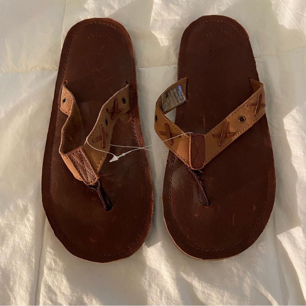 Gap Leather Flip Flops